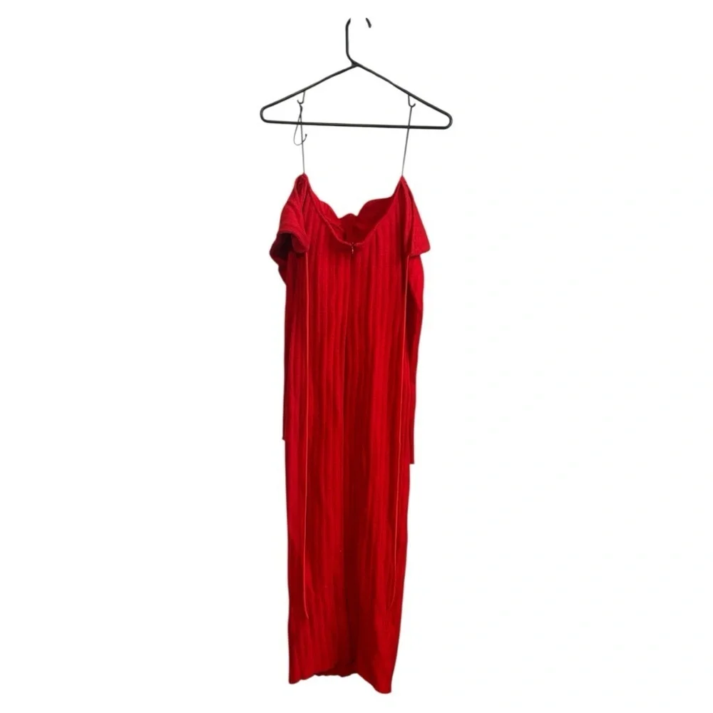 NWOT LaQuan Smith Off The Shoulder Midi Dress Cherry Red